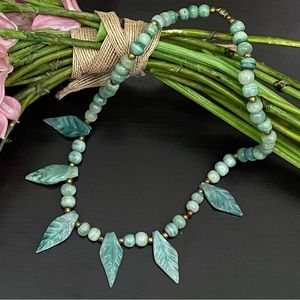 Vintage Jadeite Green Semi-Precious Stone Leaf Beaded Necklace